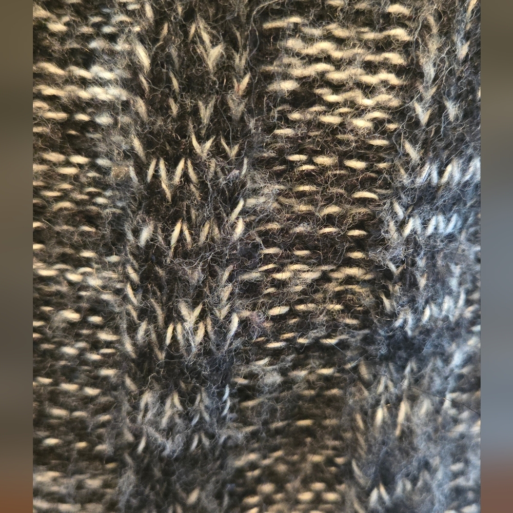 HOST PICK! 🎉🎊Smooches Boutique Black & Gray Women's Turtleneck Sweater SzM - Picture 5 of 7